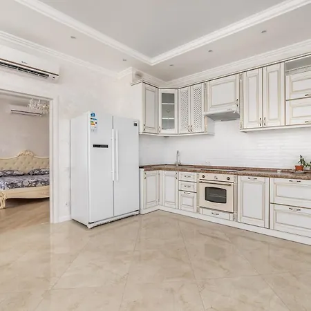 Gagarin Plaza Panoramic Sea View Apartment